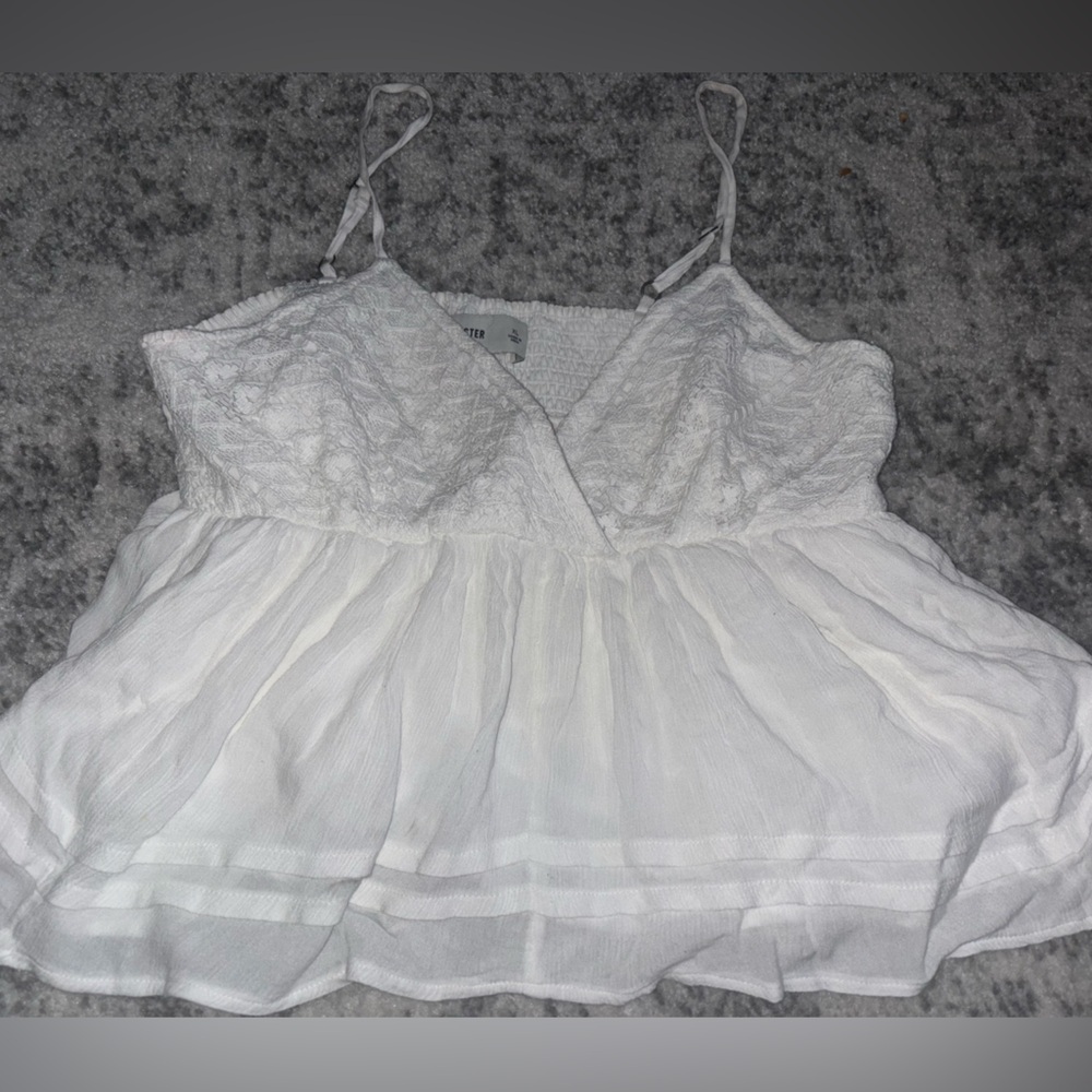 Hollister Lace Crop tank top White adjustable straps Size: XL (NO LONGER NWT)